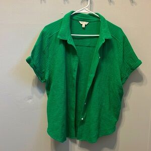 Lucky brand women’s button down short sleeve. 100% cotton